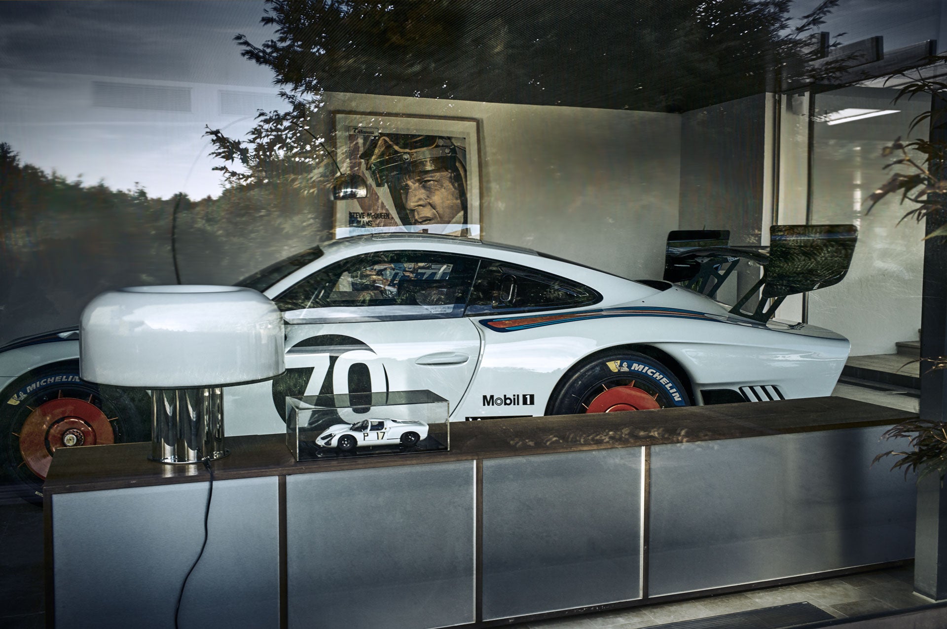Fine art photography by Frank Kayser – A Man’s World, Porsche 935 re-edition project, Leica exhibition.