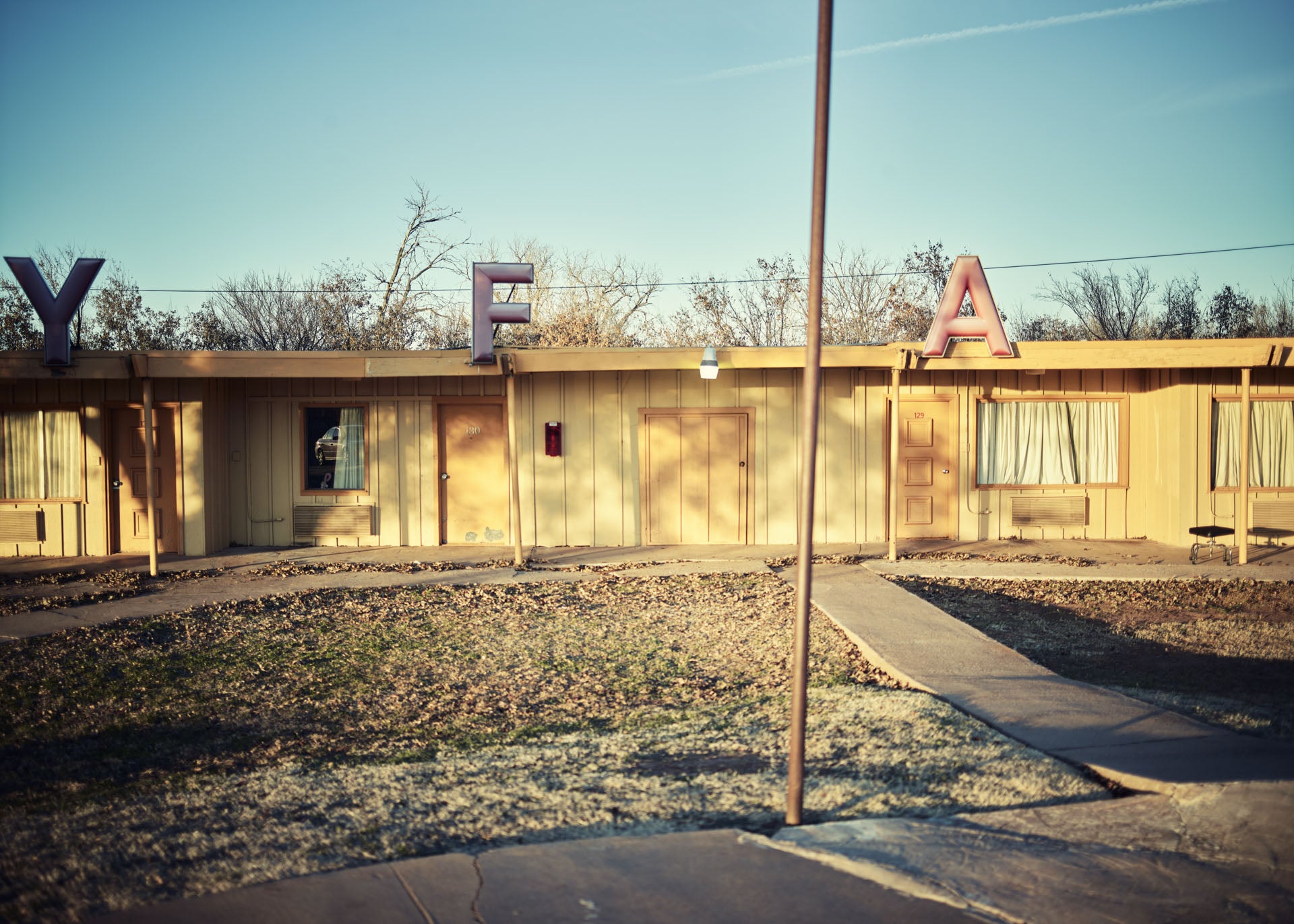 Fine art photography by Frank Kayser – Motel None, shot in Texas 2017.